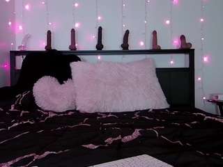 Queen Lola XXX